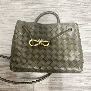 Bottega Veneta Andiamo Top Handle Bag Intrecciato Nappa Small